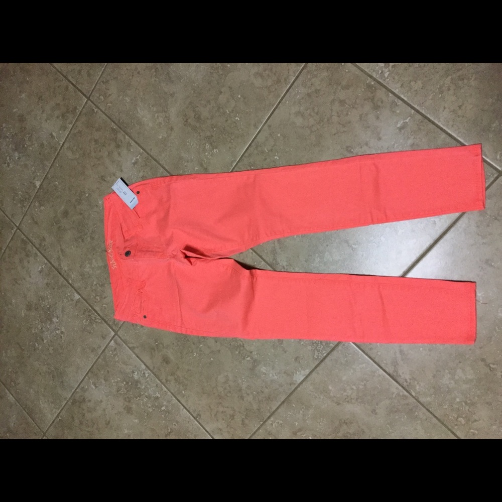 Old Navy Jeans - Picture 2 of 3